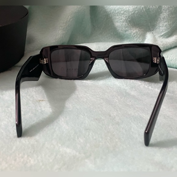 Prada pr17ws Sunglasses with extras and Free Shipping - Picture 6 of 10